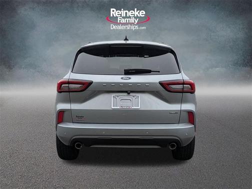 2023 Ford Escape ST-Line Elite