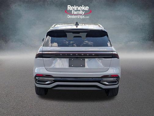 Metallic 2026 Lincoln Nautilus Reserve