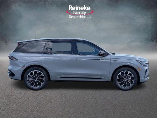 Metallic 2026 Lincoln Nautilus Reserve