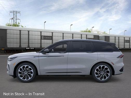 Metallic 2026 Lincoln Nautilus Reserve