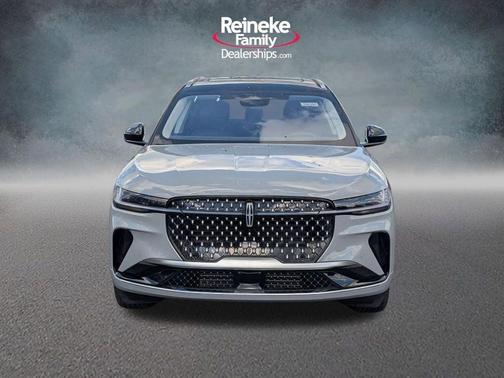 Metallic 2026 Lincoln Nautilus Reserve