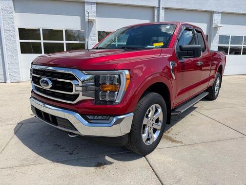 Rapid Red Metallic Tinted Clearcoat 2021 Ford F-150 XLT
