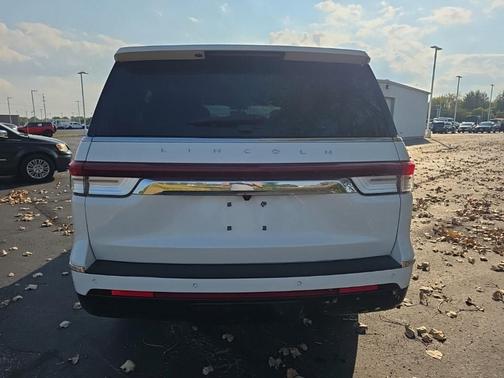 2023 Lincoln Navigator L Reserve