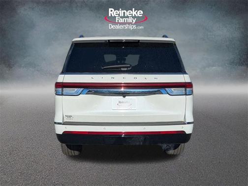 2023 Lincoln Navigator L Reserve