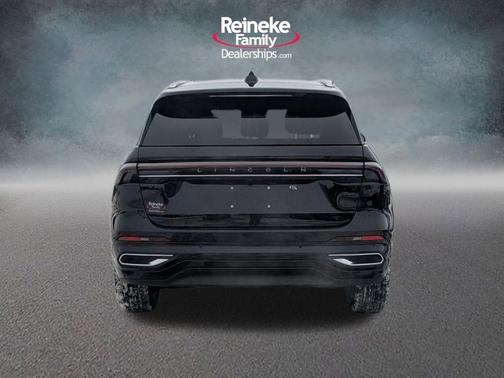 Infinite Black Metallic 2026 Lincoln Nautilus Reserve