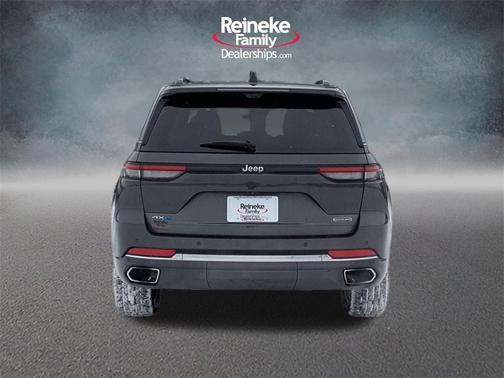 2022 Jeep Grand Cherokee 4xe Overland