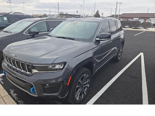 2022 Jeep Grand Cherokee 4xe Overland