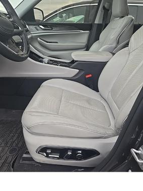 2022 Jeep Grand Cherokee 4xe Overland