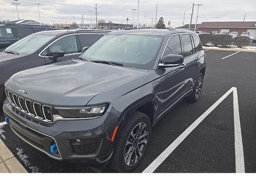 2022 Jeep Grand Cherokee 4xe Overland
