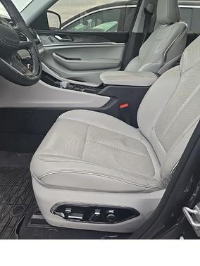 2022 Jeep Grand Cherokee 4xe Overland