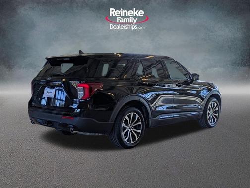 2022 Ford Explorer ST-Line