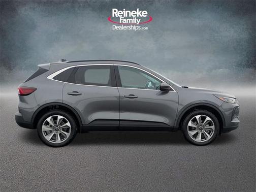 2025 Ford Escape Platinum