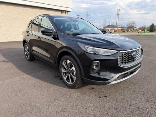 2025 Ford Escape Platinum