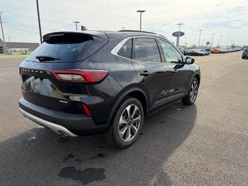 2025 Ford Escape Platinum