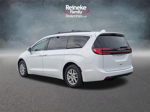 2022 Chrysler Pacifica Touring-L