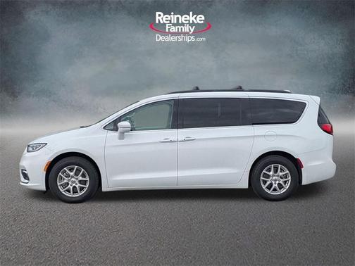 2022 Chrysler Pacifica Touring-L