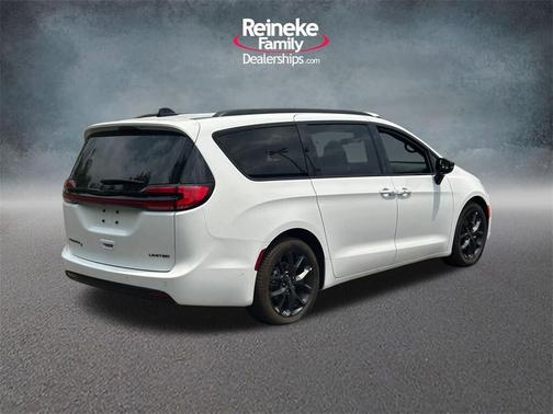 2025 Chrysler Pacifica Limited