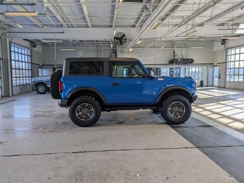 2023 Ford Bronco Base