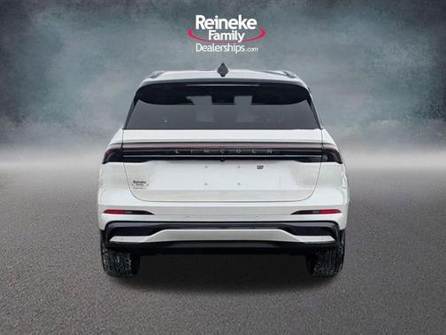 White Platinum Tri-Coat Metallic 2026 Lincoln Nautilus Reserve