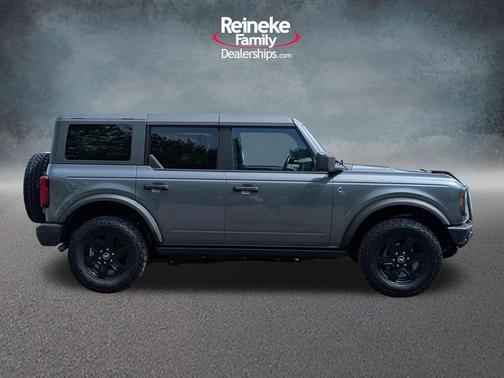 Carbonized Gray Metallic 2023 Ford Bronco Black Diamond