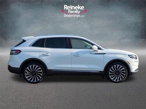 2022 Lincoln Nautilus Black Label