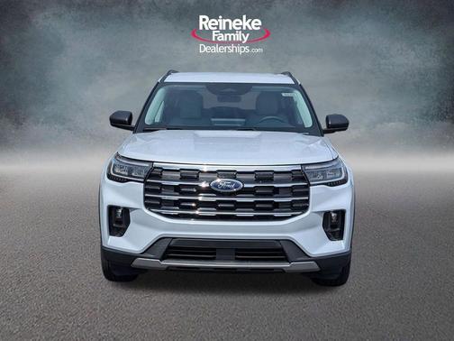Space White Metallic 2026 Ford Explorer Active