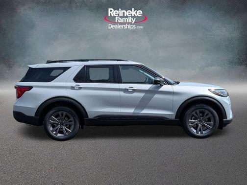 Space White Metallic 2026 Ford Explorer Active