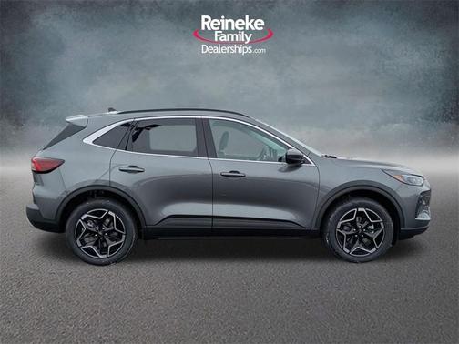 2026 Ford Escape Platinum