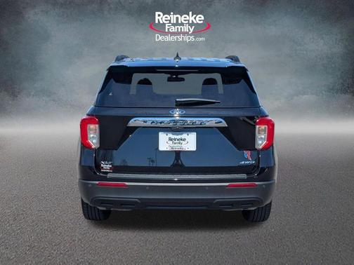 Agate Black Metallic 2023 Ford Explorer XLT