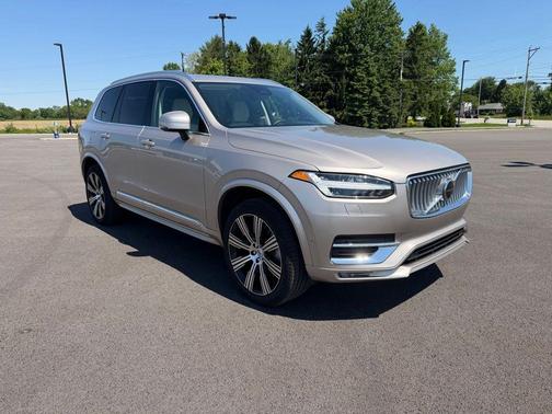 Bright 2024 Volvo XC90 B6 Plus Bright Theme 6-Seater