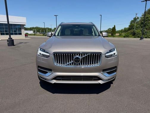 Bright 2024 Volvo XC90 B6 Plus Bright Theme 6-Seater