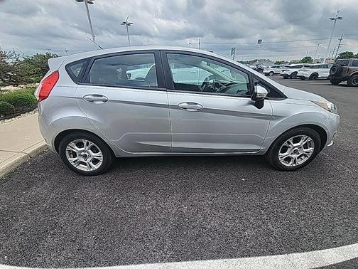 Ingot Silver Metallic 2014 Ford Fiesta SE
