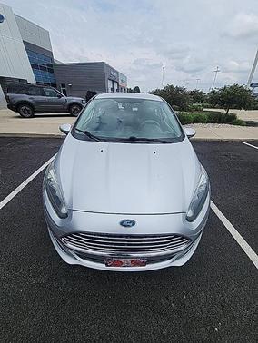 Ingot Silver Metallic 2014 Ford Fiesta SE
