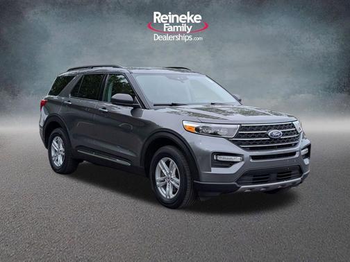 Carbonized Gray Metallic 2023 Ford Explorer XLT