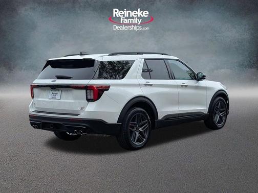 Star White 2025 Ford Explorer ST