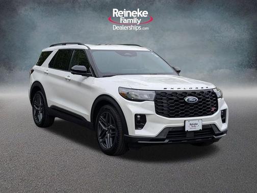 Star White 2025 Ford Explorer ST