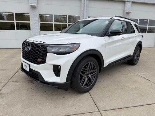 Star White 2025 Ford Explorer ST