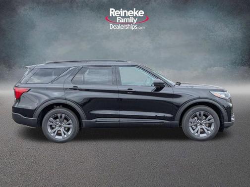 Agate Black Metallic 2026 Ford Explorer Active