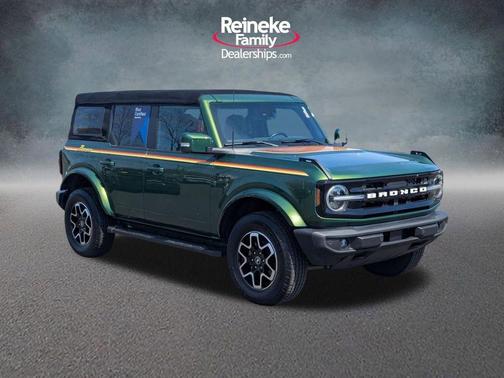 Green Metallic 2022 Ford Bronco Outer Banks