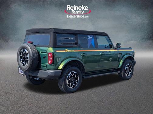 Green Metallic 2022 Ford Bronco Outer Banks