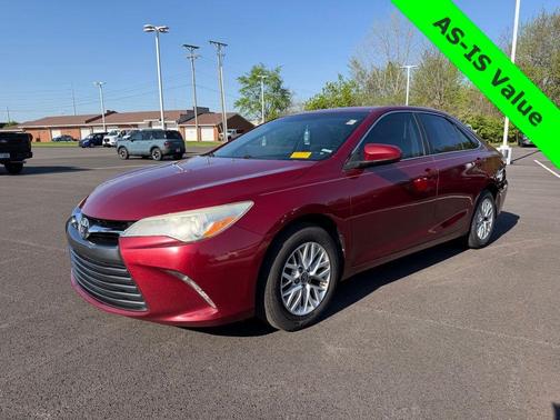 Pearl 2016 Toyota Camry LE
