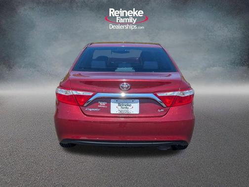 Pearl 2016 Toyota Camry LE