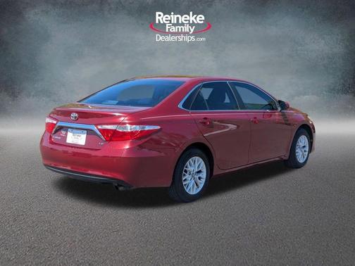 Pearl 2016 Toyota Camry LE