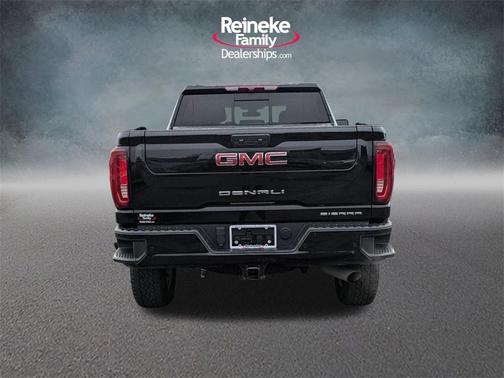 2023 GMC Sierra 2500 Denali