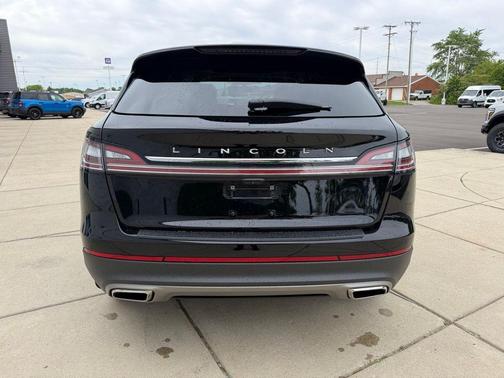 Infinite Black Metallic 2023 Lincoln Nautilus Reserve