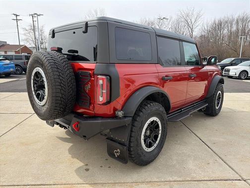 Hot Pepper Red Metallic Tinted Clearcoat 2023 Ford Bronco Badlands