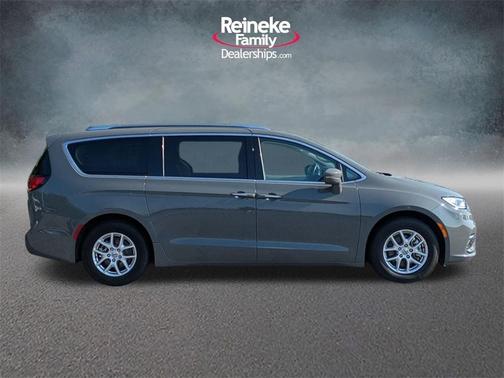 2021 Chrysler Pacifica Touring-L