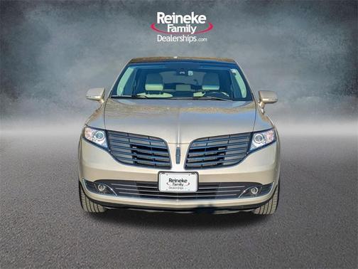 2017 Lincoln MKT Base