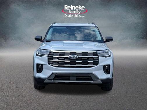 Space White Metallic 2026 Ford Explorer Active