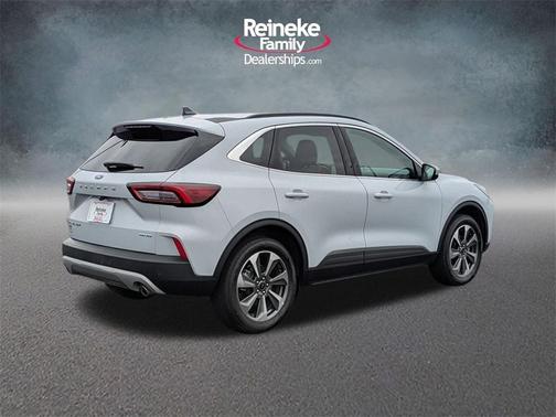 2025 Ford Escape Platinum